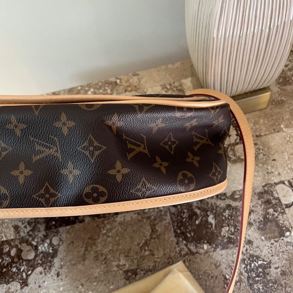 NEW LOUIS VUITTON  Monogram Menilmontant MM - Picture 13 of 16